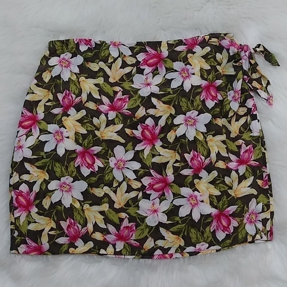 Floral Beach/Pool Wrap Skirt - Picture 1 of 6